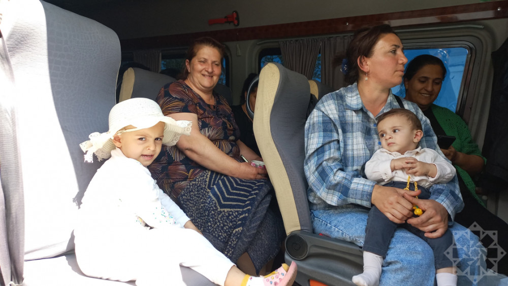 Növbəti köç karvanı Həsənriz kəndinə çatıb<font color=red> - FOTOLAR</font>