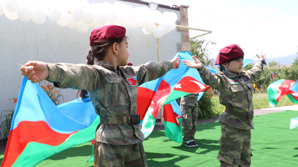Xankəndidə uşaq bağçasında ordu günü qeyd edilib <font color=red> - FOTOLAR</font>