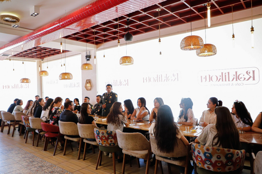 Naxçıvanda gənclərin Vətən müharibəsi iştirakçıları ilə görüşü keçirilib<font color=red> - FOTOLAR</font>