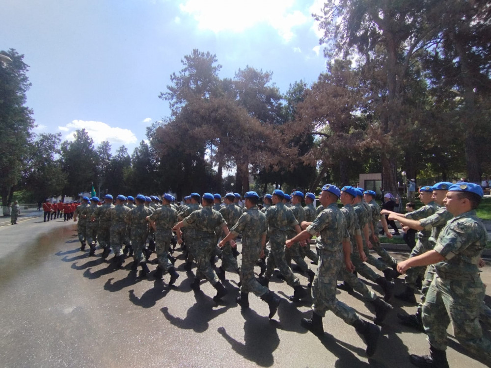 Xankəndidə Silahlı Qüvvələr Günü münasibətilə hərbçilərin yürüşü keçirilib<font color=red> - FOTOLAR</font>