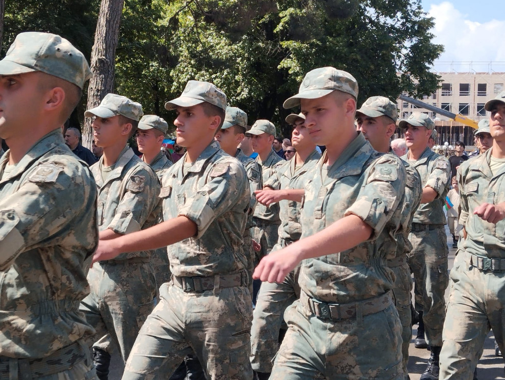Xankəndidə Silahlı Qüvvələr Günü münasibətilə hərbçilərin yürüşü keçirilib<font color=red> - FOTOLAR</font>