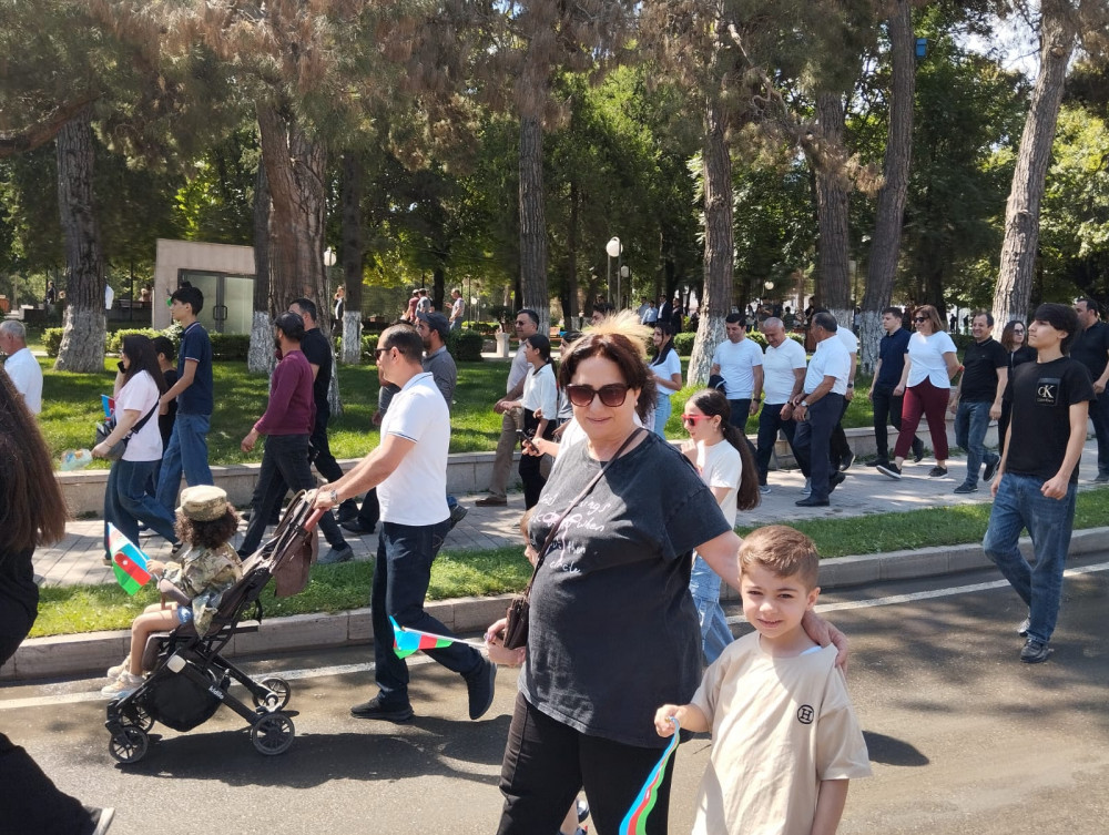 Xankəndidə Silahlı Qüvvələr Günü münasibətilə hərbçilərin yürüşü keçirilib<font color=red> - FOTOLAR</font>