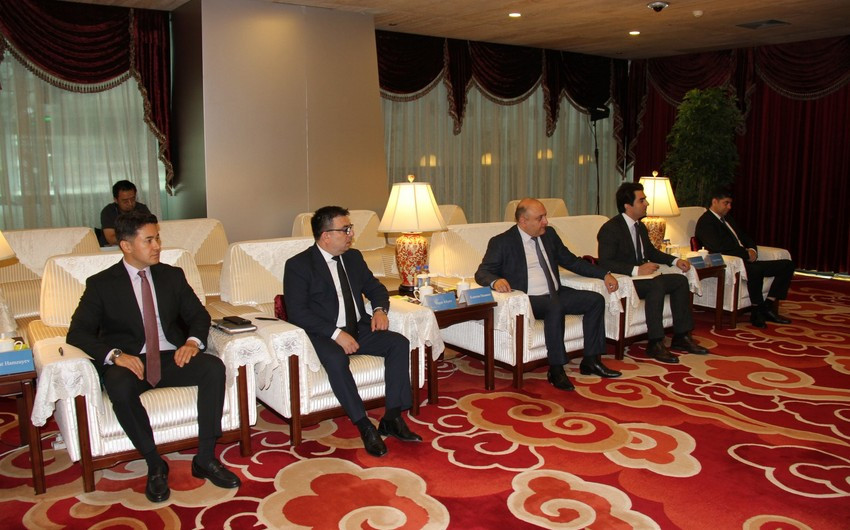 Azərbaycan nümayəndə heyəti Çin Media Qrupda və Çin Kommunikasiya Universitetində olub<font color=red> - FOTOLAR</font>