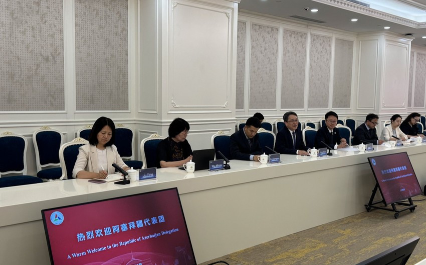 Azərbaycan nümayəndə heyəti Çin Media Qrupda və Çin Kommunikasiya Universitetində olub<font color=red> - FOTOLAR</font>