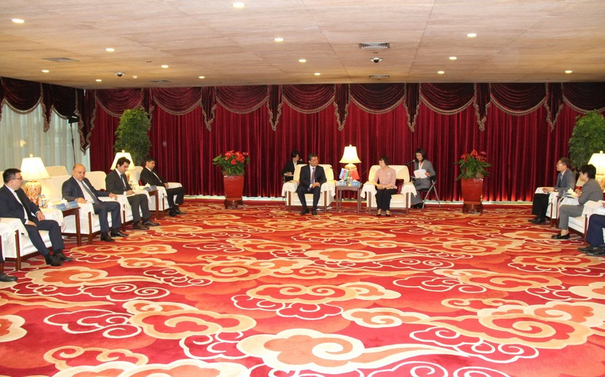 Azərbaycan nümayəndə heyəti Çin Media Qrupda və Çin Kommunikasiya Universitetində olub<font color=red> - FOTOLAR</font>