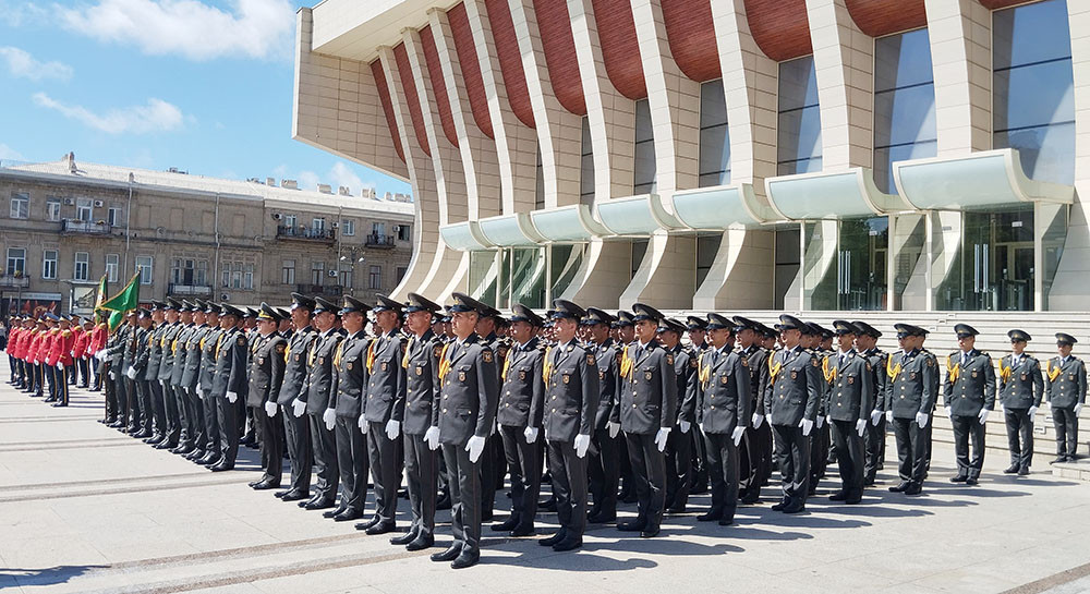 Silahlı Qüvvələr Günündə hərbi orkestrlərin müşayiəti ilə yürüşlər keçirilib<font color=red> - FOTOLAR</font>