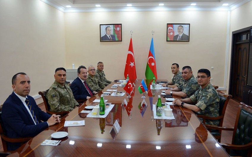 Türkiyə MMU-nun nümayəndə heyəti Quru Qoşunları Komandanlığında olub<font color=red> - FOTOLAR</font>