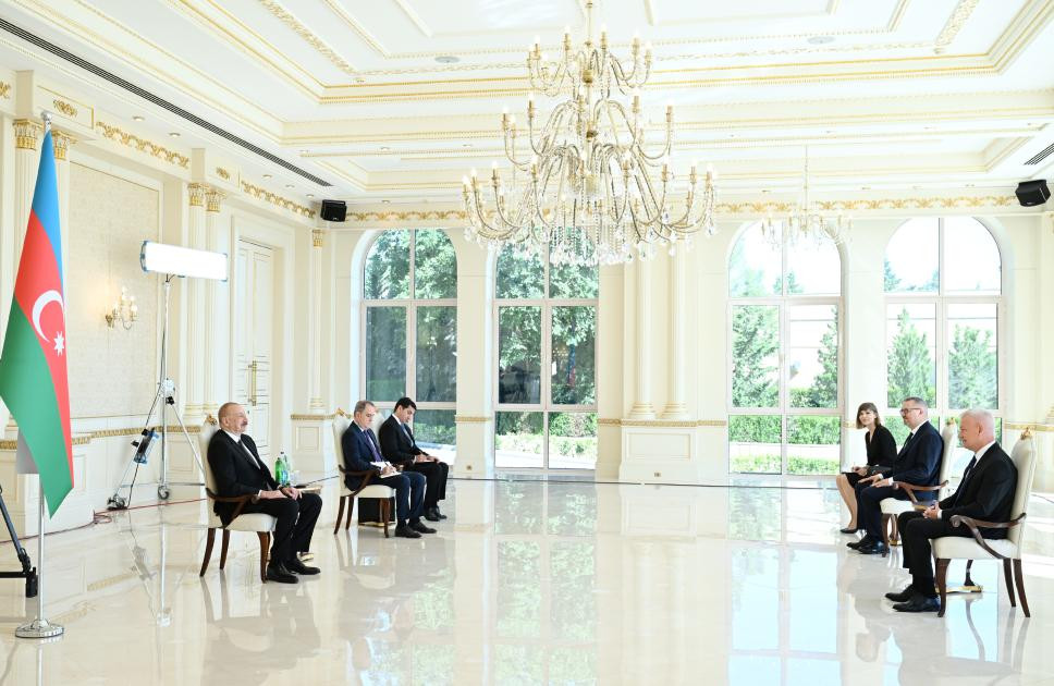 İlham Əliyev Polşanın yeni səfirinin etimadnaməsini qəbul edib<font color=red> - FOTOLAR</font>