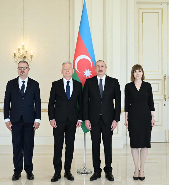 İlham Əliyev Polşanın yeni səfirinin etimadnaməsini qəbul edib<font color=red> - FOTOLAR</font>