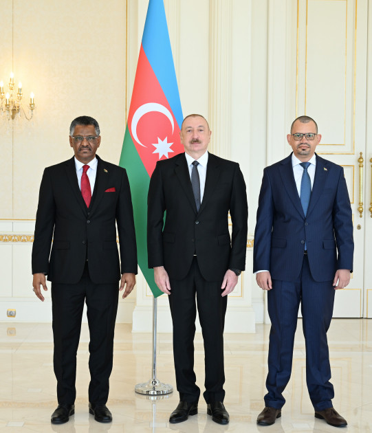 Prezident İlham Əliyev Sudanın ölkəmizdə yeni təyin olunmuş səfirinin etimadnaməsini qəbul edib<font color=red> - FOTOLAR</font>