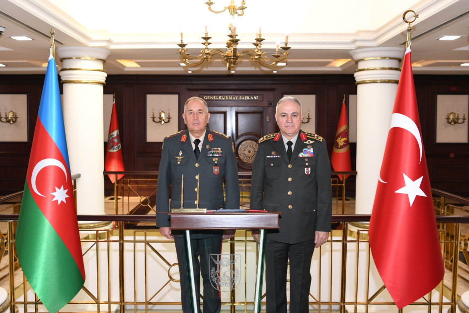 Azərbaycan Silahlı Qüvvələrinin Baş qərargah rəisi Ankarada səfərdədir<font color=red> - FOTOLAR</font>