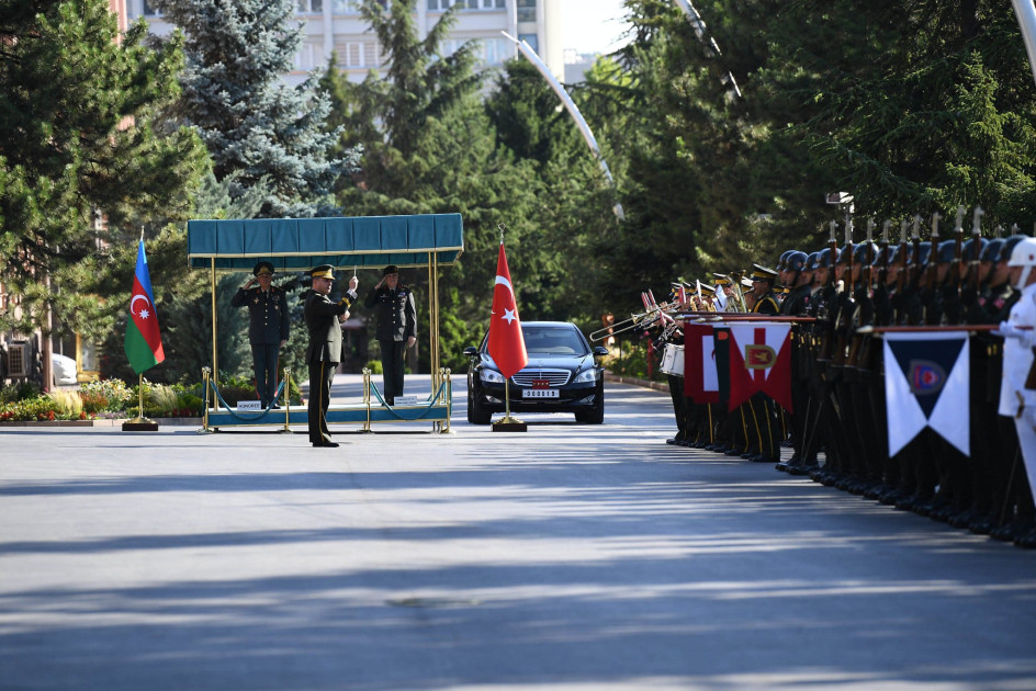 Azərbaycan Silahlı Qüvvələrinin Baş qərargah rəisi Ankarada səfərdədir<font color=red> - FOTOLAR</font>