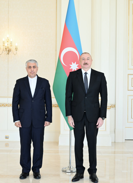 Prezident İlham Əliyev İranın Azərbaycanda yeni təyin olunmuş səfirinin etimadnaməsini qəbul edib<font color=red> - FOTOLAR</font>