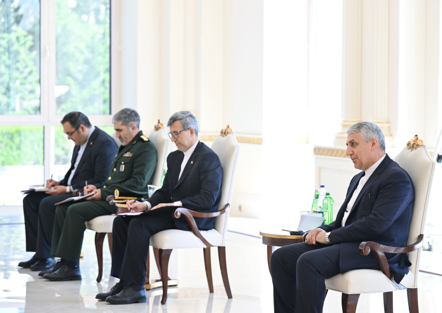 Prezident İlham Əliyev İranın Azərbaycanda yeni təyin olunmuş səfirinin etimadnaməsini qəbul edib<font color=red> - FOTOLAR</font>