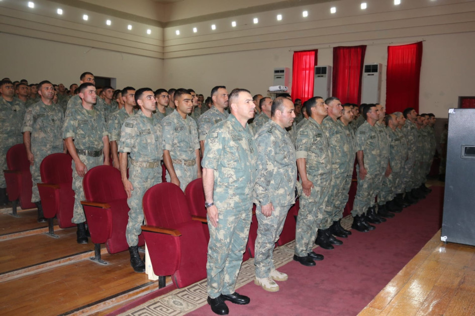 Hərbi hissələrdə tədbirlər keçirilib<font color=red> - FOTOLAR</font>