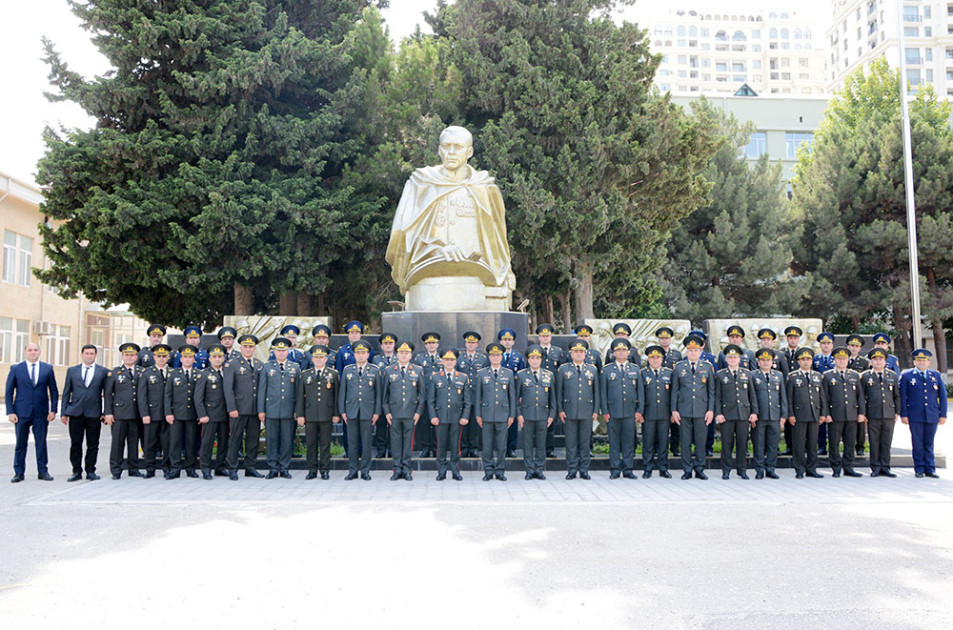 “Komanda-qərargah akademik kursu”nun buraxılış mərasimi keçirilib<font color=red> - FOTOLAR</font>