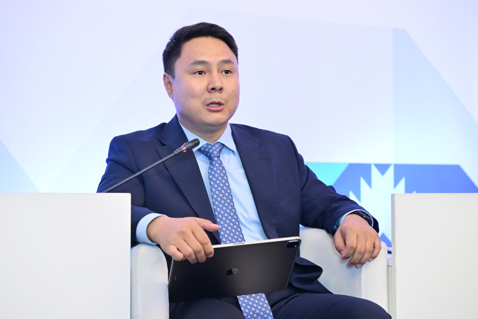 Ağdamda "Yüksəksəviyyəli perspektivlər: Regional inkişafda gənclərin rolu" mövzusunda plenar panel keçirilib<font color=red> - FOTOLAR</font>