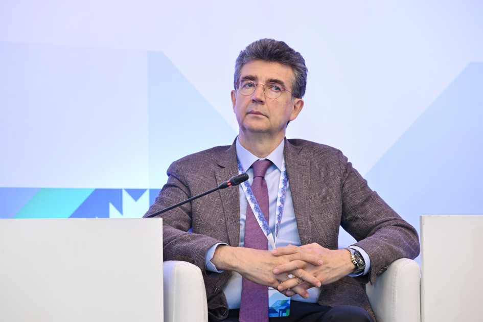 Ağdamda "Yüksəksəviyyəli perspektivlər: Regional inkişafda gənclərin rolu" mövzusunda plenar panel keçirilib<font color=red> - FOTOLAR</font>