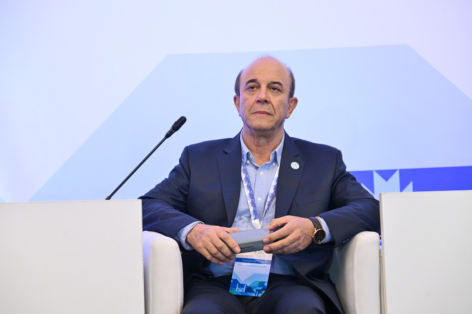 Ağdamda "Yüksəksəviyyəli perspektivlər: Regional inkişafda gənclərin rolu" mövzusunda plenar panel keçirilib<font color=red> - FOTOLAR</font>