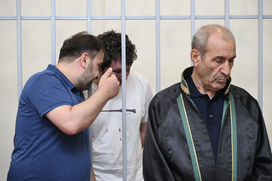 Rusiya vətəndaşlarından ibarət iki mütəşəkkil cinayətkar dəstənin üzvləri barəsində həbs qətimkan tədbiri seçilib<font color=red> - FOTOLAR</font>