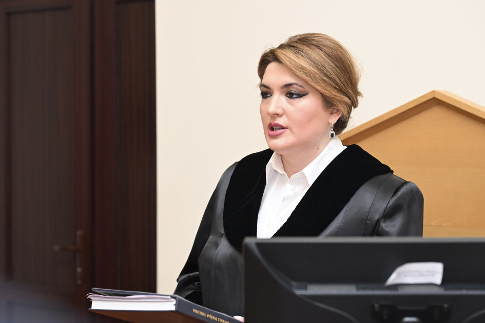 Rusiya vətəndaşlarından ibarət iki mütəşəkkil cinayətkar dəstənin üzvləri barəsində həbs qətimkan tədbiri seçilib<font color=red> - FOTOLAR</font>