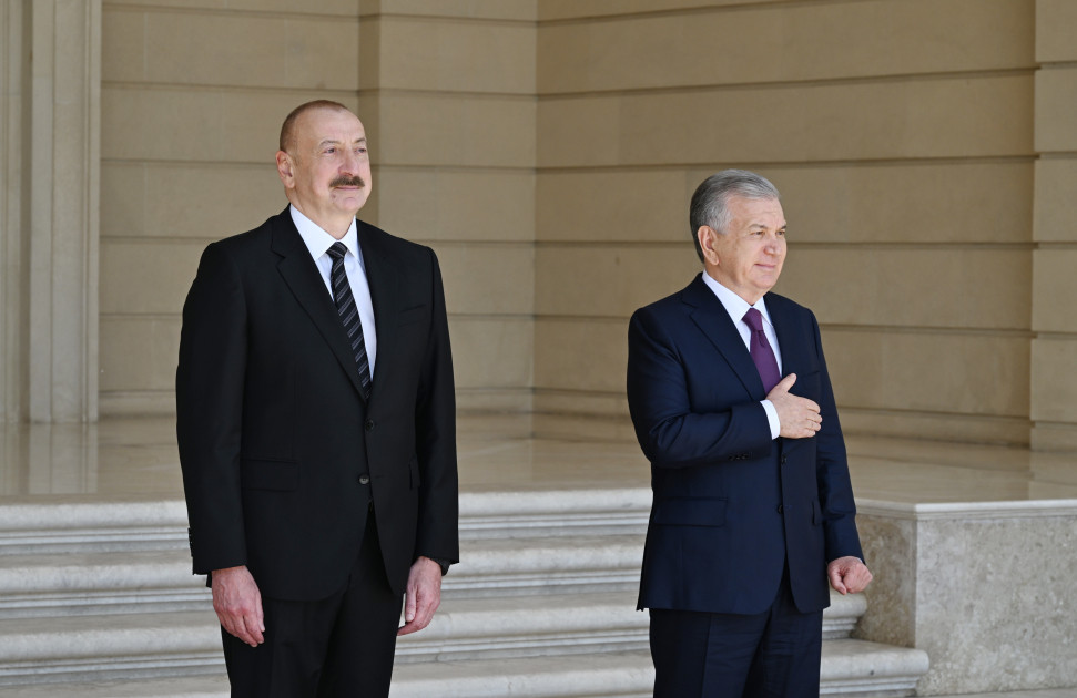 Özbəkistan Prezidenti Şavkat Mirziyoyevin rəsmi qarşılanma mərasimi olub<font color=red> - FOTOLAR</font>
