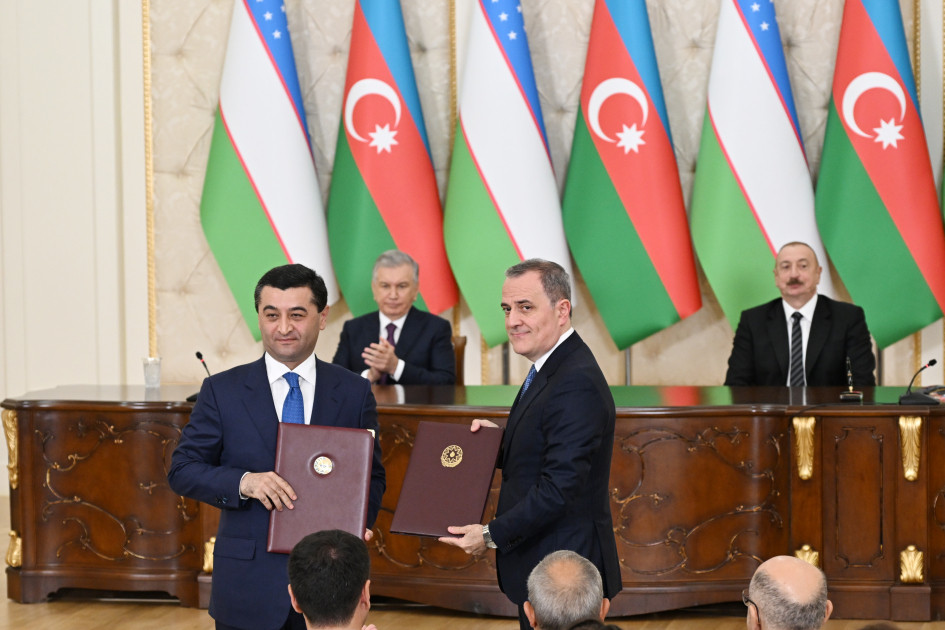 Azərbaycan ilə Özbəkistan arasında imzalanmış sənədlər mübadilə edilib <font color='red'> - YENİLƏNİB</font><font color=red> - FOTOLAR</font>