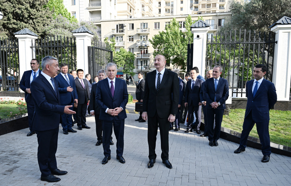Prezidentlər İlham Əliyev və Şavkat Mirziyoyev Özbəkistanın Azərbaycandakı səfirliyinin yeni binasının açılışında iştirak ediblər <font color=red> - FOTOLAR</font>