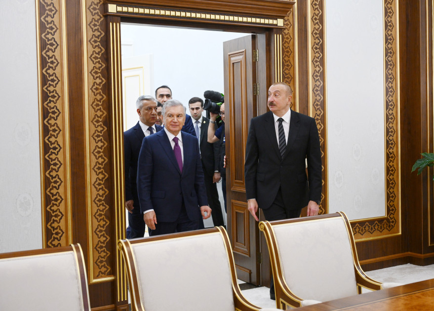 Prezidentlər İlham Əliyev və Şavkat Mirziyoyev Özbəkistanın Azərbaycandakı səfirliyinin yeni binasının açılışında iştirak ediblər <font color=red> - FOTOLAR</font>