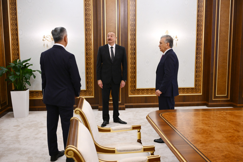 Prezidentlər İlham Əliyev və Şavkat Mirziyoyev Özbəkistanın Azərbaycandakı səfirliyinin yeni binasının açılışında iştirak ediblər <font color=red> - FOTOLAR</font>