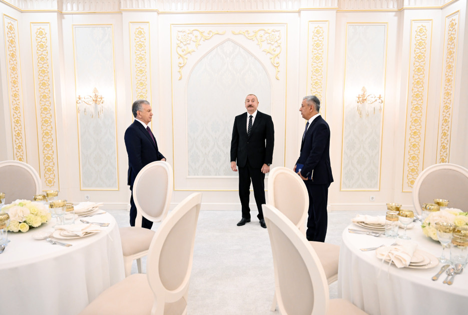Prezidentlər İlham Əliyev və Şavkat Mirziyoyev Özbəkistanın Azərbaycandakı səfirliyinin yeni binasının açılışında iştirak ediblər <font color=red> - FOTOLAR</font>