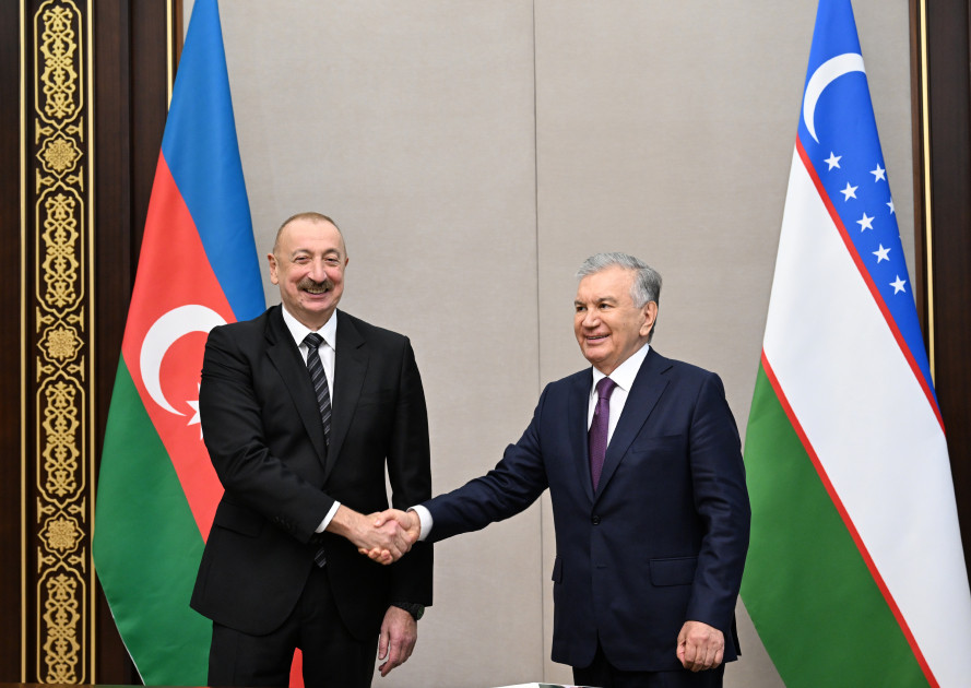 Prezidentlər İlham Əliyev və Şavkat Mirziyoyev Özbəkistanın Azərbaycandakı səfirliyinin yeni binasının açılışında iştirak ediblər <font color=red> - FOTOLAR</font>