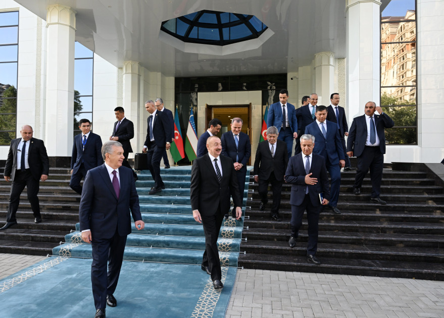 Prezidentlər İlham Əliyev və Şavkat Mirziyoyev Özbəkistanın Azərbaycandakı səfirliyinin yeni binasının açılışında iştirak ediblər <font color=red> - FOTOLAR</font>