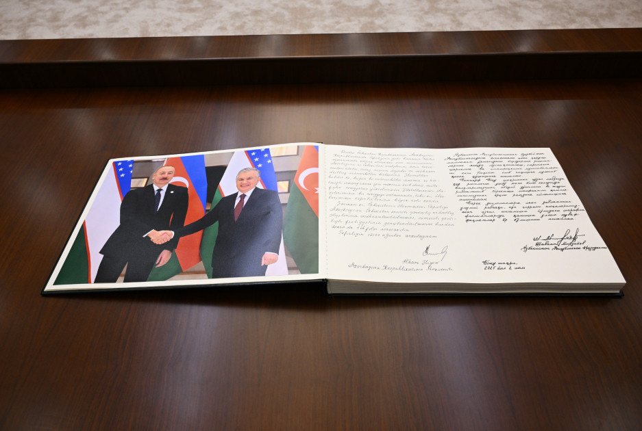 Prezidentlər İlham Əliyev və Şavkat Mirziyoyev Özbəkistanın Azərbaycandakı səfirliyinin yeni binasının açılışında iştirak ediblər <font color=red> - FOTOLAR</font>