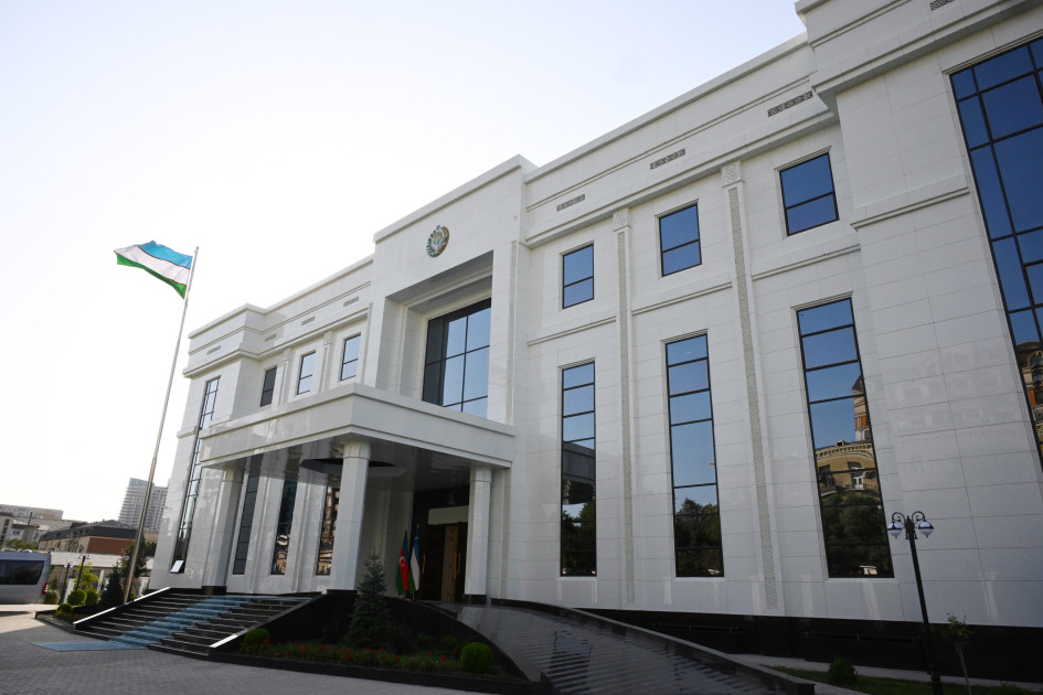 Prezidentlər İlham Əliyev və Şavkat Mirziyoyev Özbəkistanın Azərbaycandakı səfirliyinin yeni binasının açılışında iştirak ediblər <font color=red> - FOTOLAR</font>
