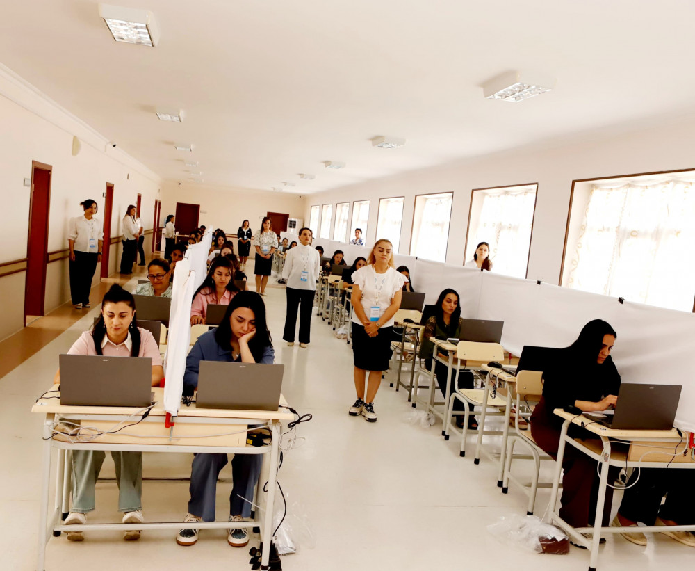 Bu gündən Naxçıvanda ölkə üzrə mərkəzləşmiş qaydada müəllimlərin işə qəbul müsabiqəsinə start verilib<font color=red> - FOTOLAR</font>