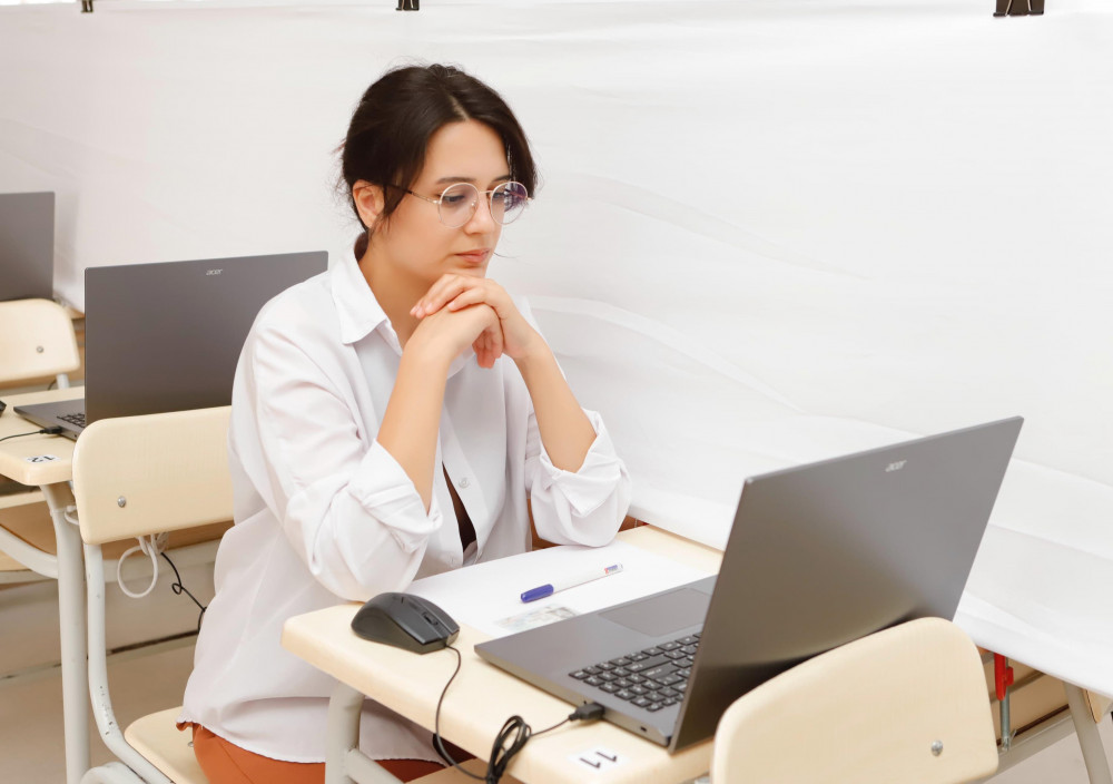 Bu gündən Naxçıvanda ölkə üzrə mərkəzləşmiş qaydada müəllimlərin işə qəbul müsabiqəsinə start verilib<font color=red> - FOTOLAR</font>