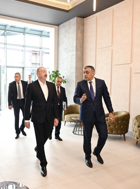 Prezident İlham Əliyev “Xankəndi” Biznes Mərkəzinin açılışında iştirak edib<font color=red> - FOTOLAR</font>