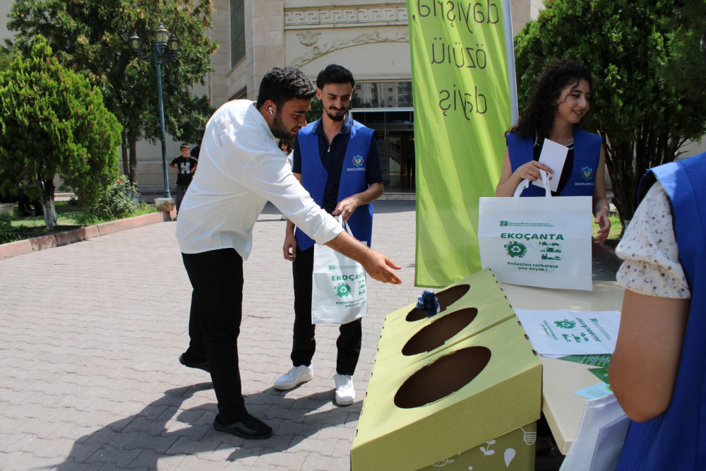 “Polietilen torbaları gətir, ekoçantanı götür!” aksiyası keçirilib<font color=red> - FOTOLAR</font>