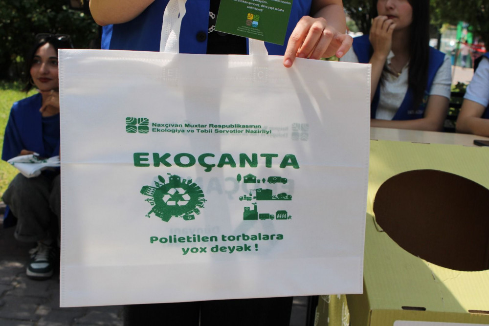 “Polietilen torbaları gətir, ekoçantanı götür!” aksiyası keçirilib<font color=red> - FOTOLAR</font>