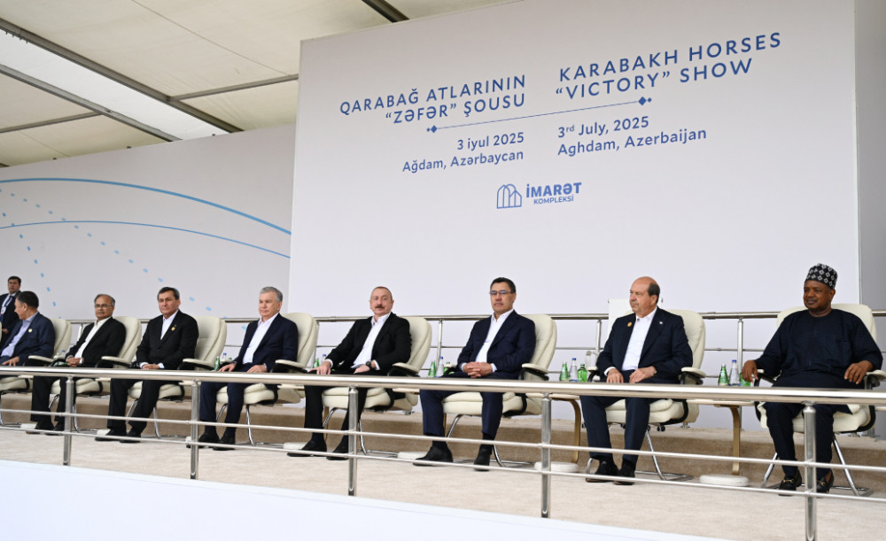 ECO-nun 17-ci Zirvə görüşünün iştirakçıları Ağdamdakı “İmarət” Kompleksində Qarabağ atlarının “Zəfər” şousunu izləyiblər<font color=red> - FOTOLAR</font>