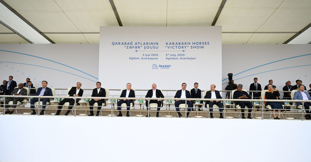 ECO-nun 17-ci Zirvə görüşünün iştirakçıları Ağdamdakı “İmarət” Kompleksində Qarabağ atlarının “Zəfər” şousunu izləyiblər<font color=red> - FOTOLAR</font>