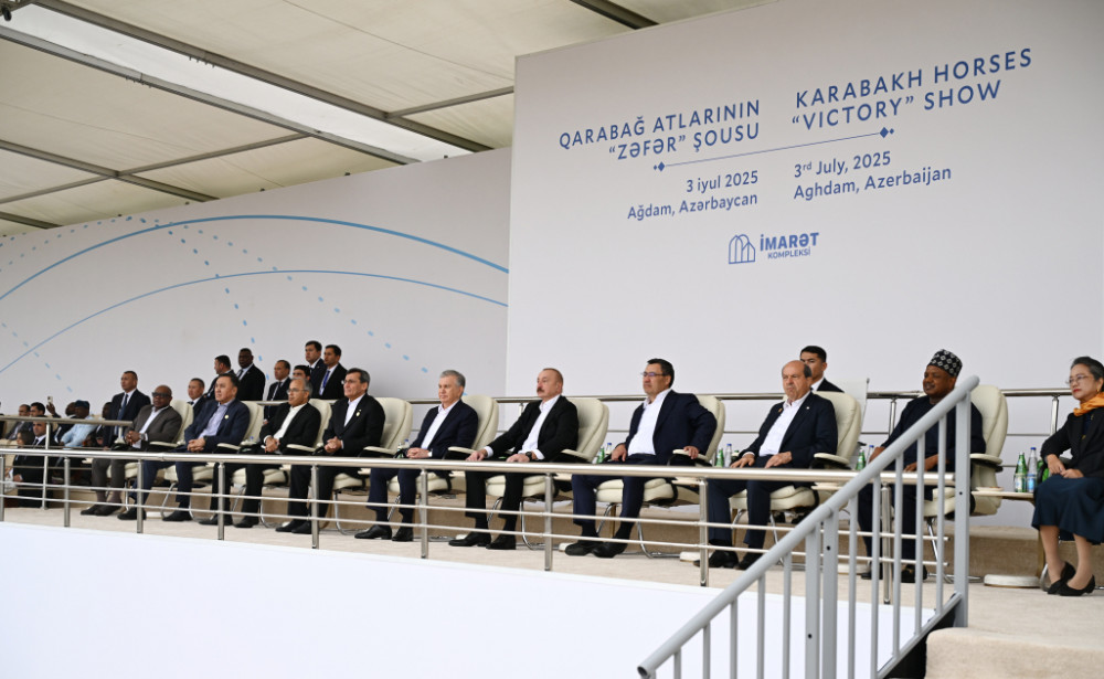 ECO-nun 17-ci Zirvə görüşünün iştirakçıları Ağdamdakı “İmarət” Kompleksində Qarabağ atlarının “Zəfər” şousunu izləyiblər<font color=red> - FOTOLAR</font>