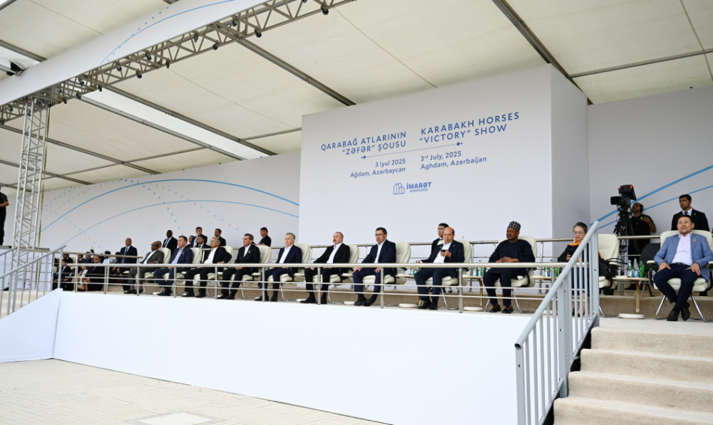 ECO-nun 17-ci Zirvə görüşünün iştirakçıları Ağdamdakı “İmarət” Kompleksində Qarabağ atlarının “Zəfər” şousunu izləyiblər<font color=red> - FOTOLAR</font>