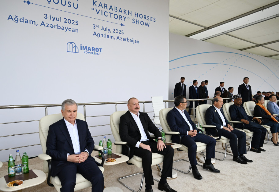 ECO-nun 17-ci Zirvə görüşünün iştirakçıları Ağdamdakı “İmarət” Kompleksində Qarabağ atlarının “Zəfər” şousunu izləyiblər<font color=red> - FOTOLAR</font>