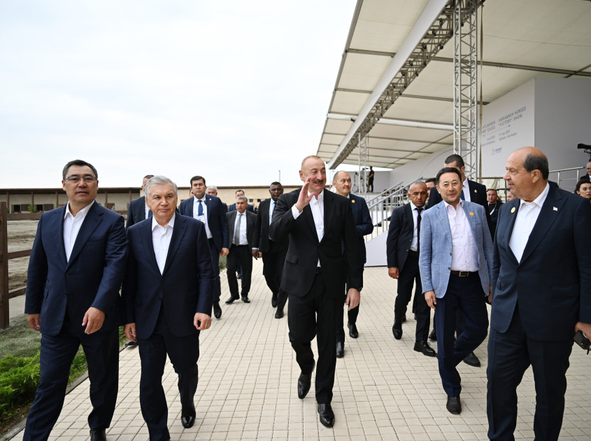 ECO-nun 17-ci Zirvə görüşünün iştirakçıları Ağdamdakı “İmarət” Kompleksində Qarabağ atlarının “Zəfər” şousunu izləyiblər<font color=red> - FOTOLAR</font>