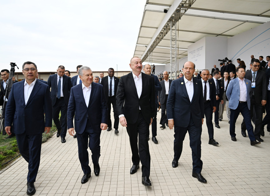 ECO-nun 17-ci Zirvə görüşünün iştirakçıları Ağdamdakı “İmarət” Kompleksində Qarabağ atlarının “Zəfər” şousunu izləyiblər<font color=red> - FOTOLAR</font>