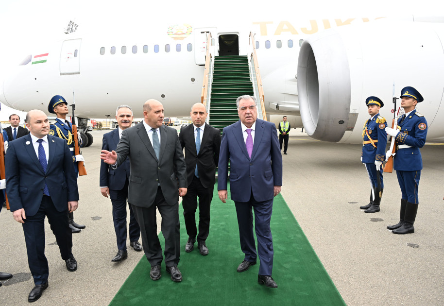 Tacikistan Prezidenti Azərbaycana səfərə gəlib<font color='red'> - YENİLƏNİB</font><font color=red> - FOTOLAR</font>