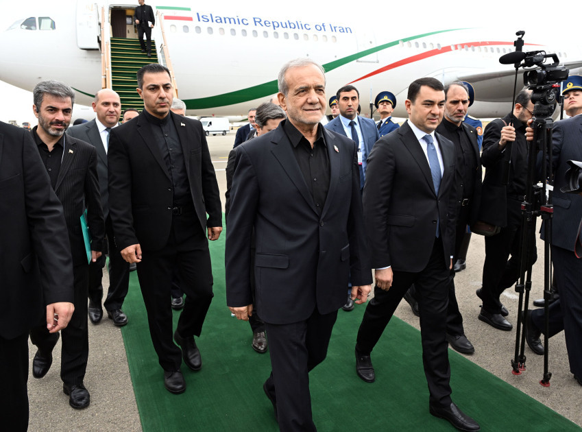 İran Prezidenti Məsud Pezeşkian Azərbaycana səfərə gəlib<font color=red> - FOTOLAR</font>