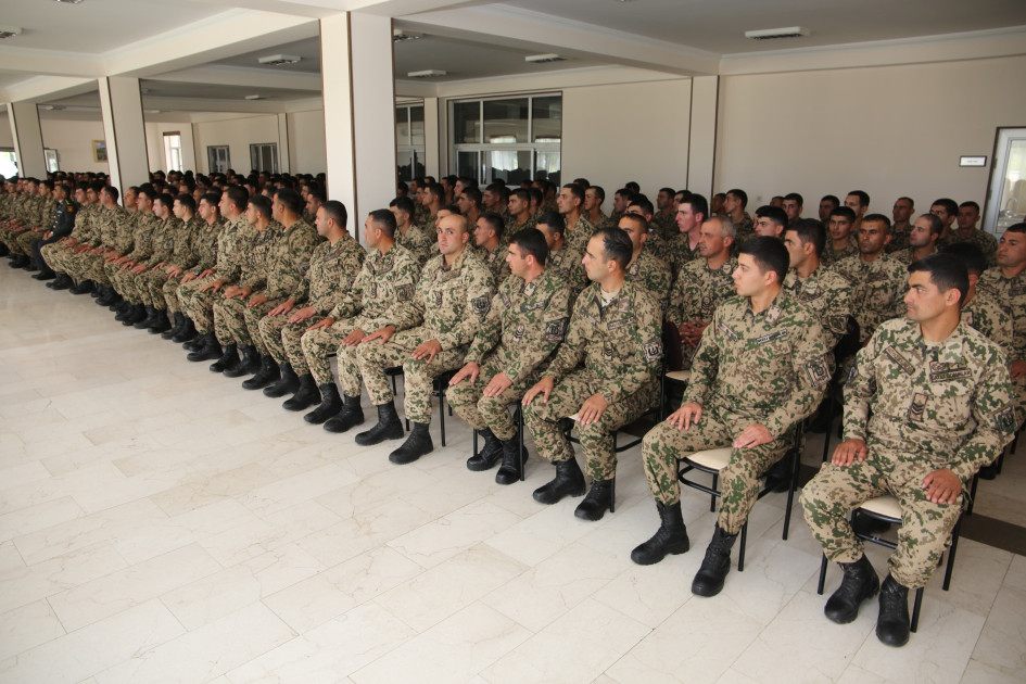 Hərbi prokuror Naxçıvanda görüş keçirib<font color=red> - FOTOLAR</font>